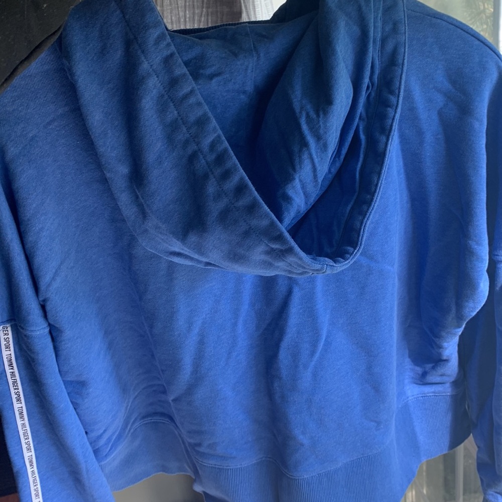 Cropped Hoodie - Picture 4 of 4